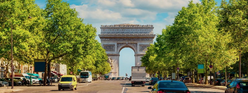 Arc de Triomphe on a sunny day
